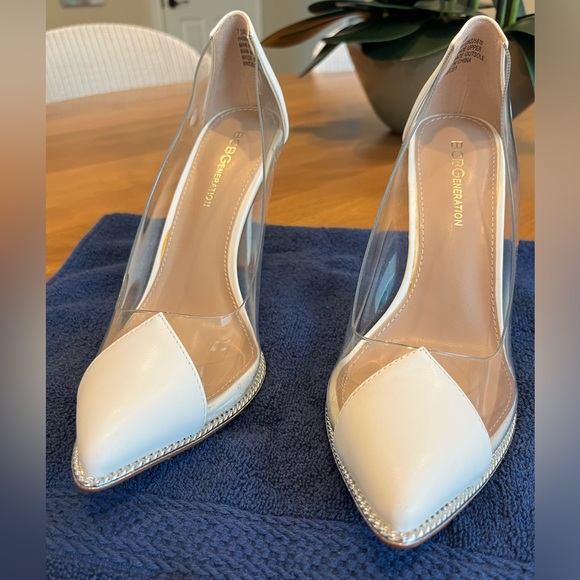 Women’s BCBGeneration White and Clear Pump 7.5 - Picture 1 of 7